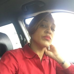 Meet your Posher, Raysa